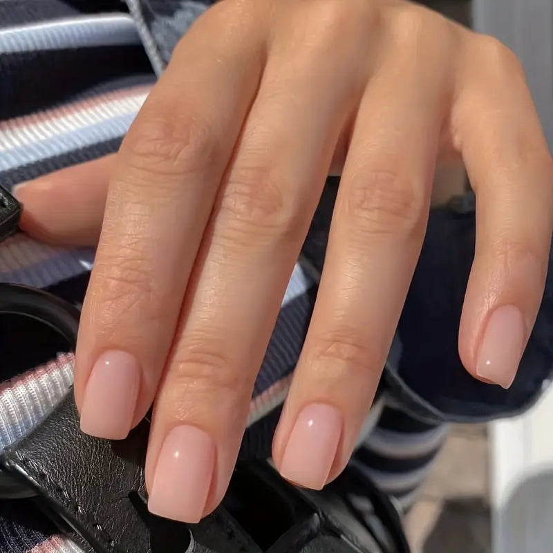 12pcs Nude Pink Fake Glossy Short Nails
