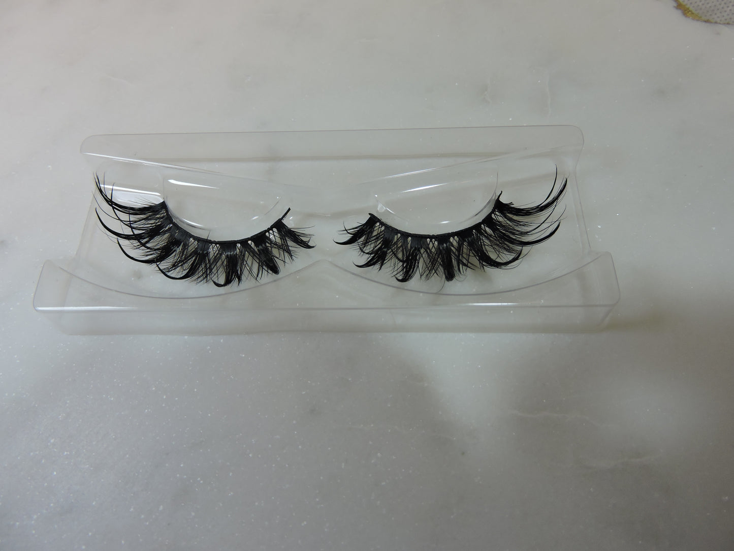 Willow Moist Thick False 3D strip lash