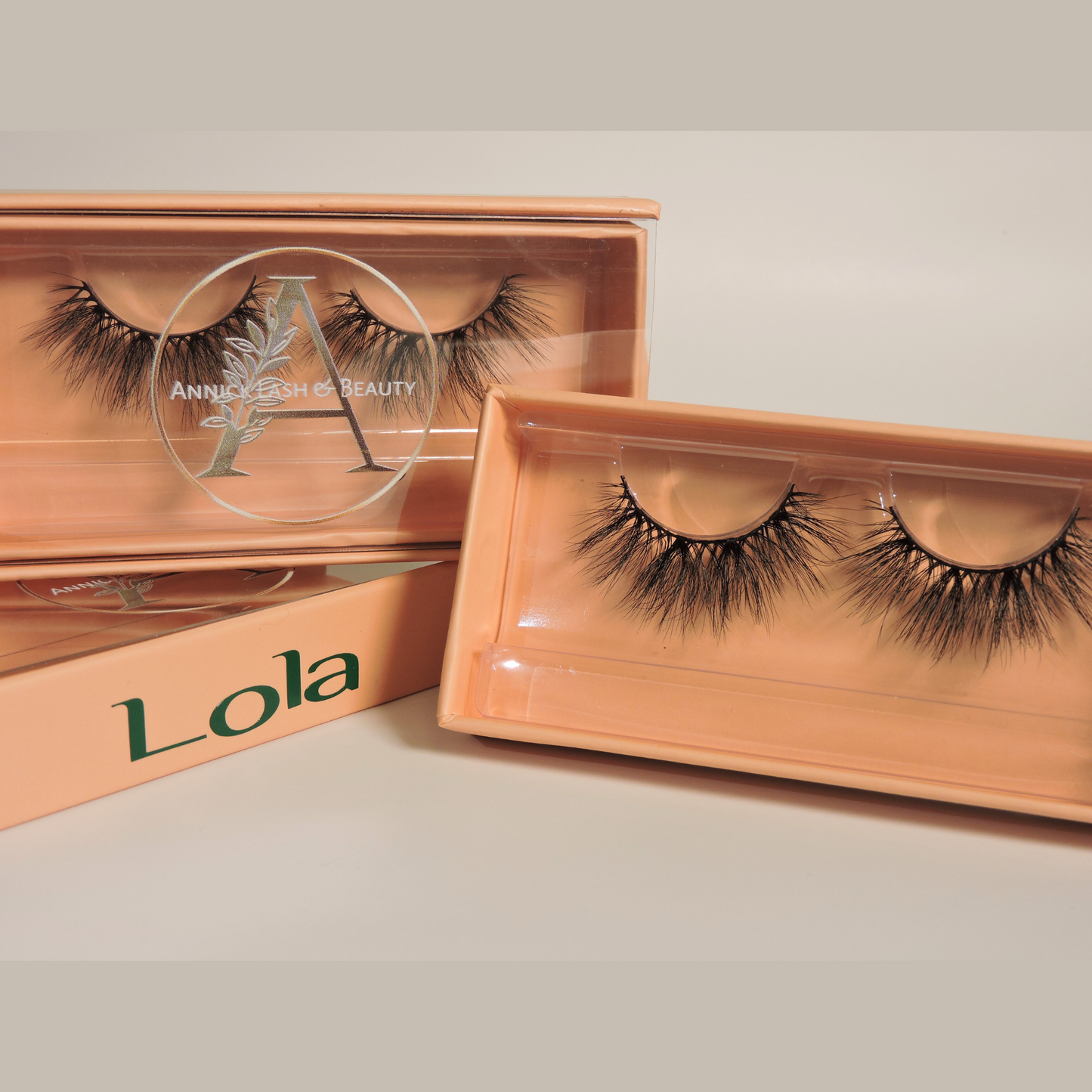 Lola 3D light fluffy Strip lash