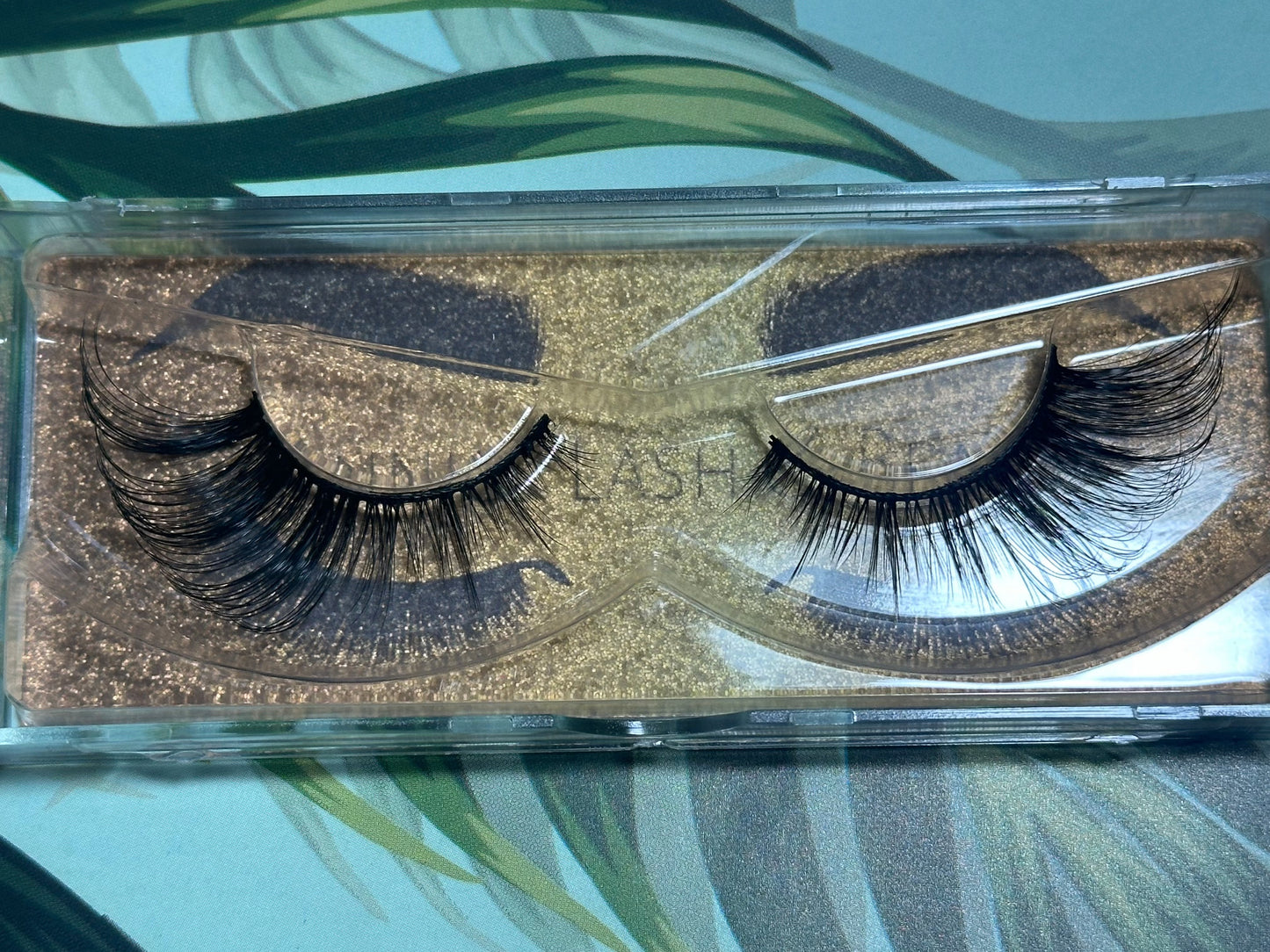 Shasa Faux Mink Fluffy Cat Eye 3D strip lash